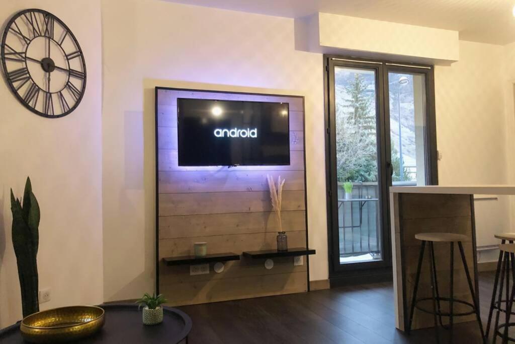 Appartement Cosy Proche De La Gare 圣让德莫里耶讷 外观 照片