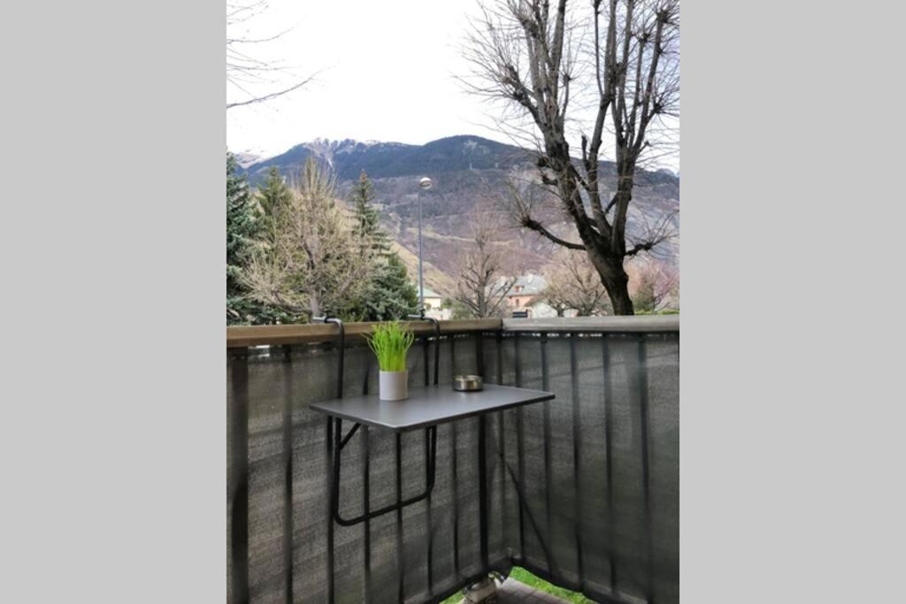 Appartement Cosy Proche De La Gare 圣让德莫里耶讷 外观 照片